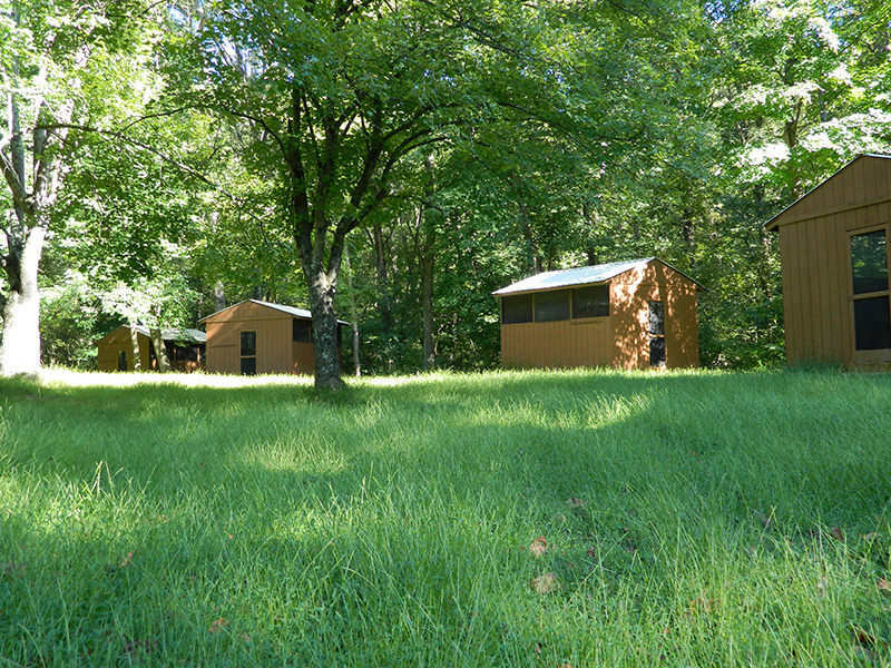outdoor cabins at camp o'bannon